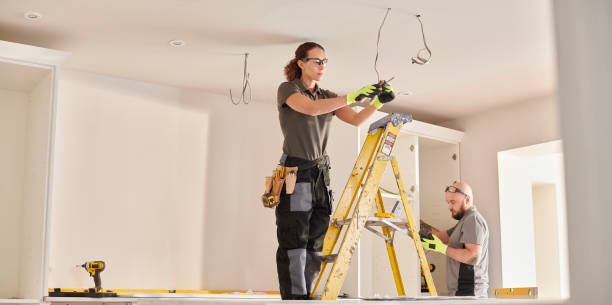 Best Outdoor Lighting Installation  in Reedspt, OR